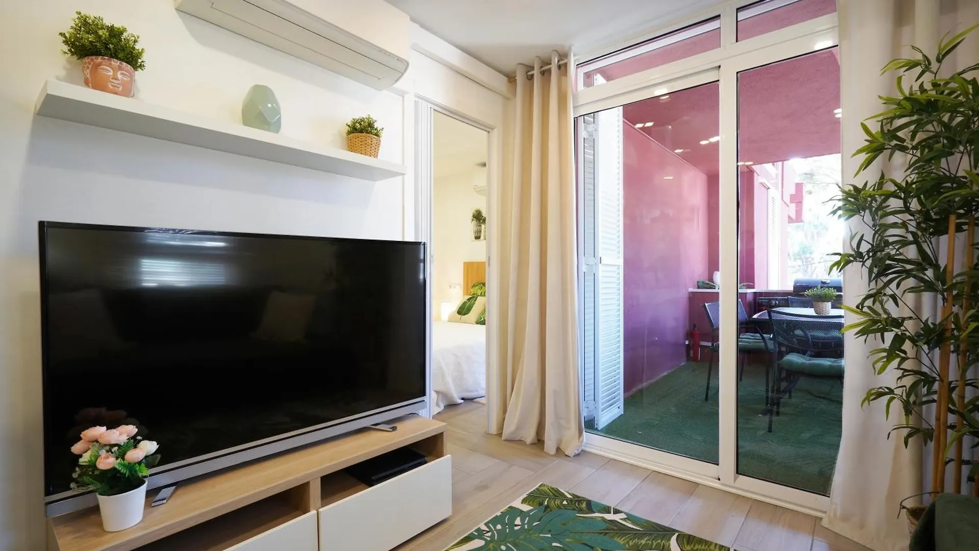 Apartment Calm, Beach And Bikes Castelldefels Spain