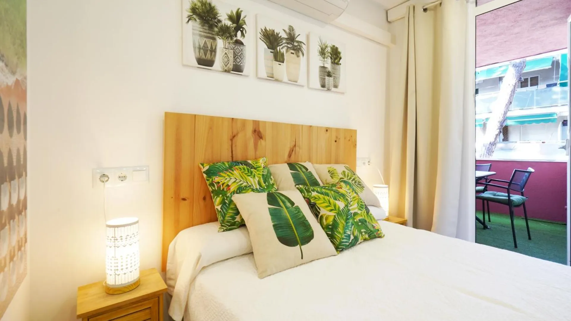 Calm, Beach And Bikes Castelldefels Apartment